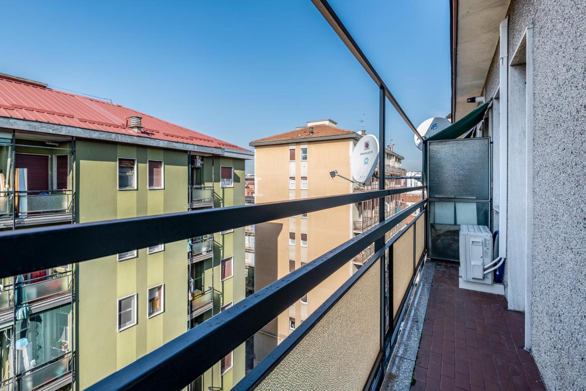 Milano 2 Pax Wi-Fi Via Tartini 13C Apartment Luaran gambar